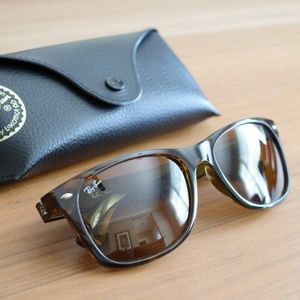 Ray-Ban Wayfarer Tortoise